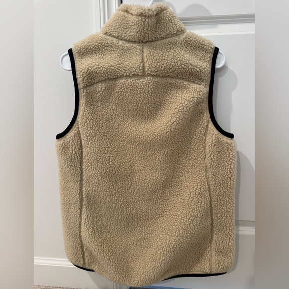 LL Bean Cream Sherpa Fleece Vest - Size Medium - Picture 3 of 4